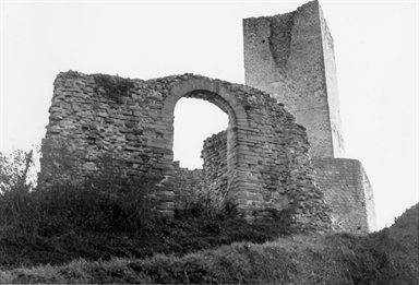 Porta del Castello di Carpignano